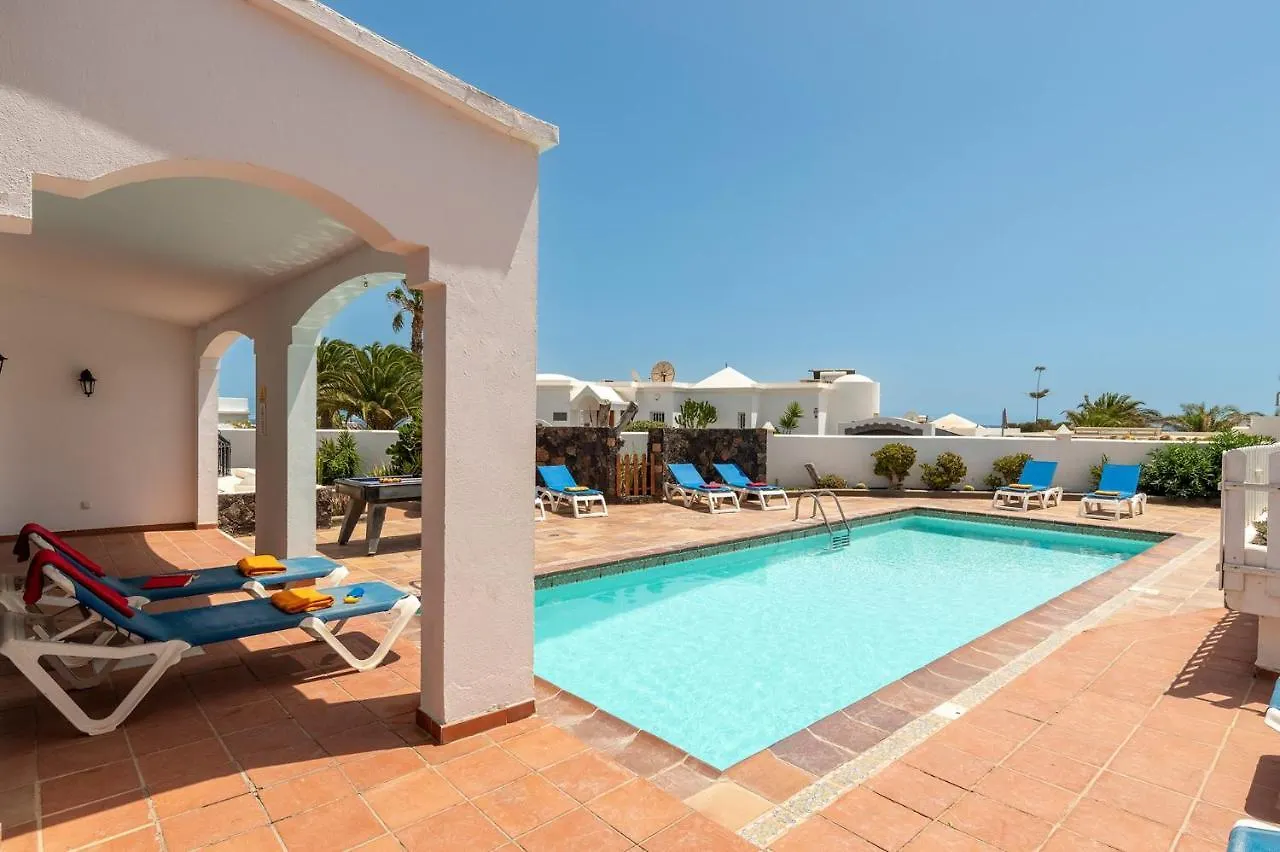 Villa Nikki By Villa Plus Puerto del Carmen  Spanien
