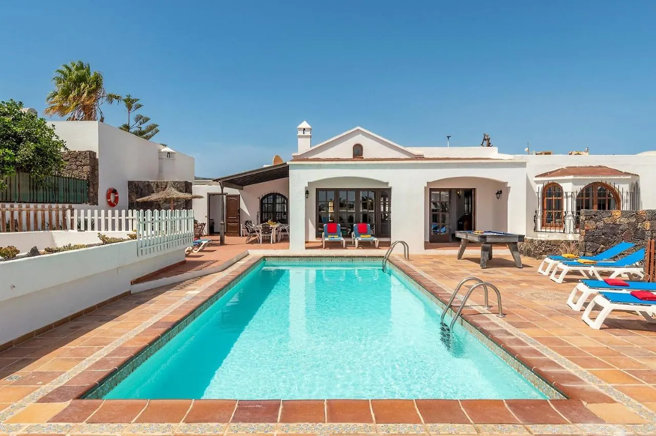 Villa Nikki By Villa Plus Puerto del Carmen  Puerto del Carmen (Lanzarote)