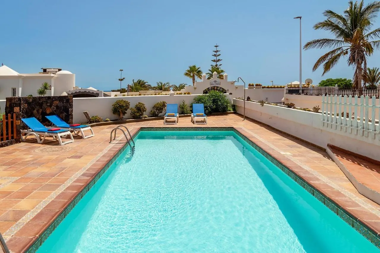 Villa Nikki By Villa Plus Puerto del Carmen  0*, Puerto del Carmen (Lanzarote)